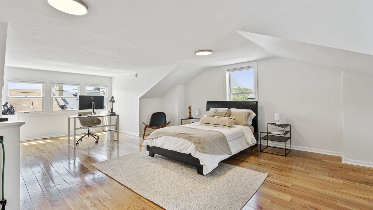 Photo of Bedroom in Lawrenceville