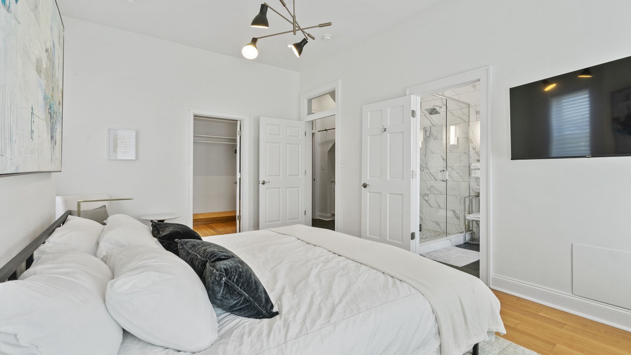 Photo of Bedroom in Lawrenceville