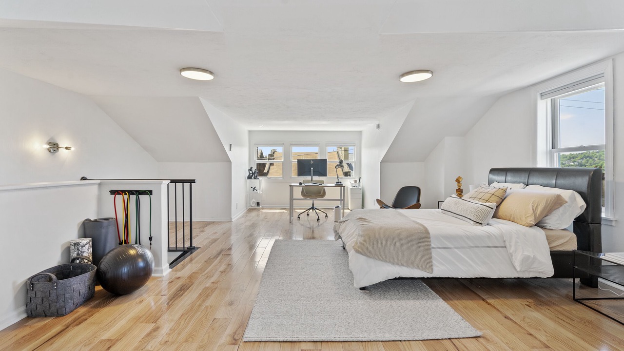 Photo of Bedroom in Lawrenceville