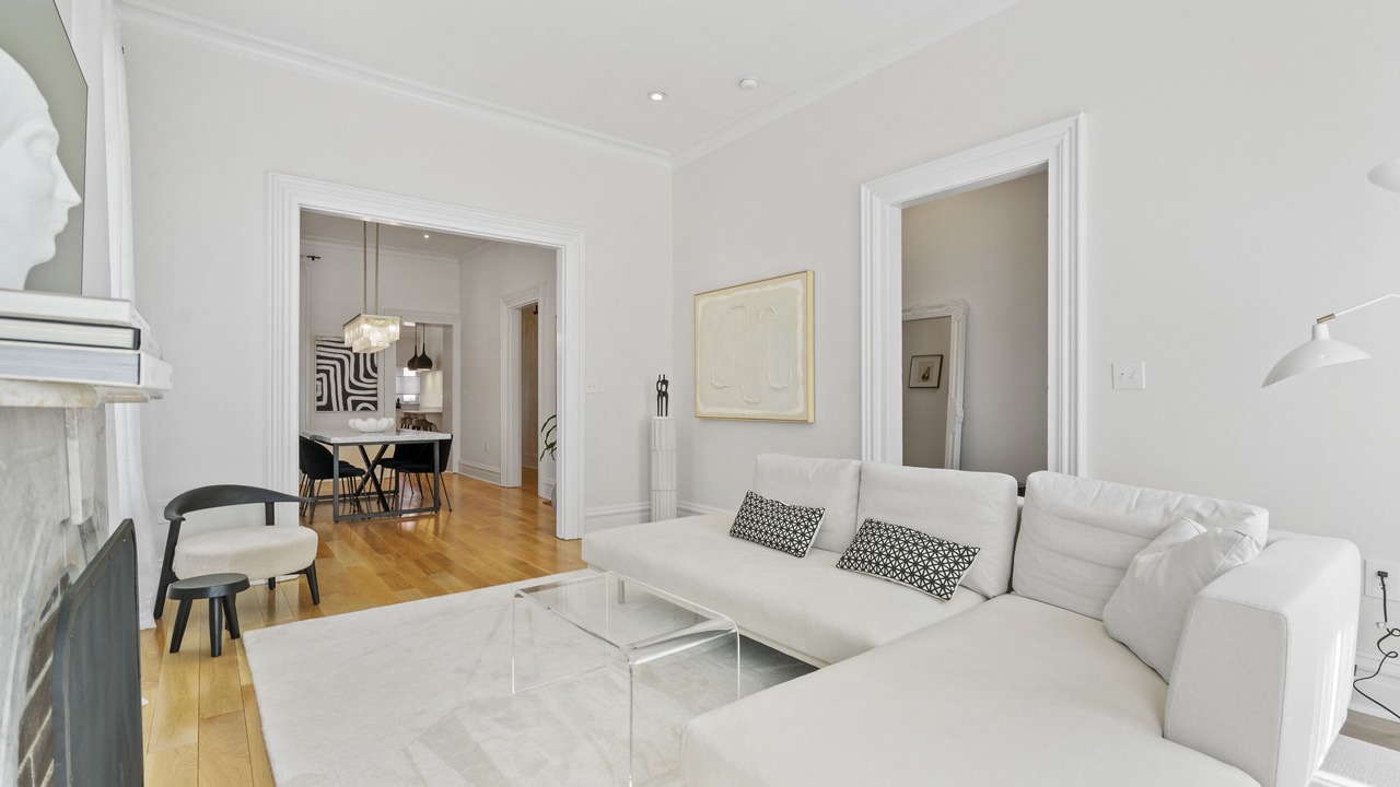 Photo of Livingroom in Lawrenceville