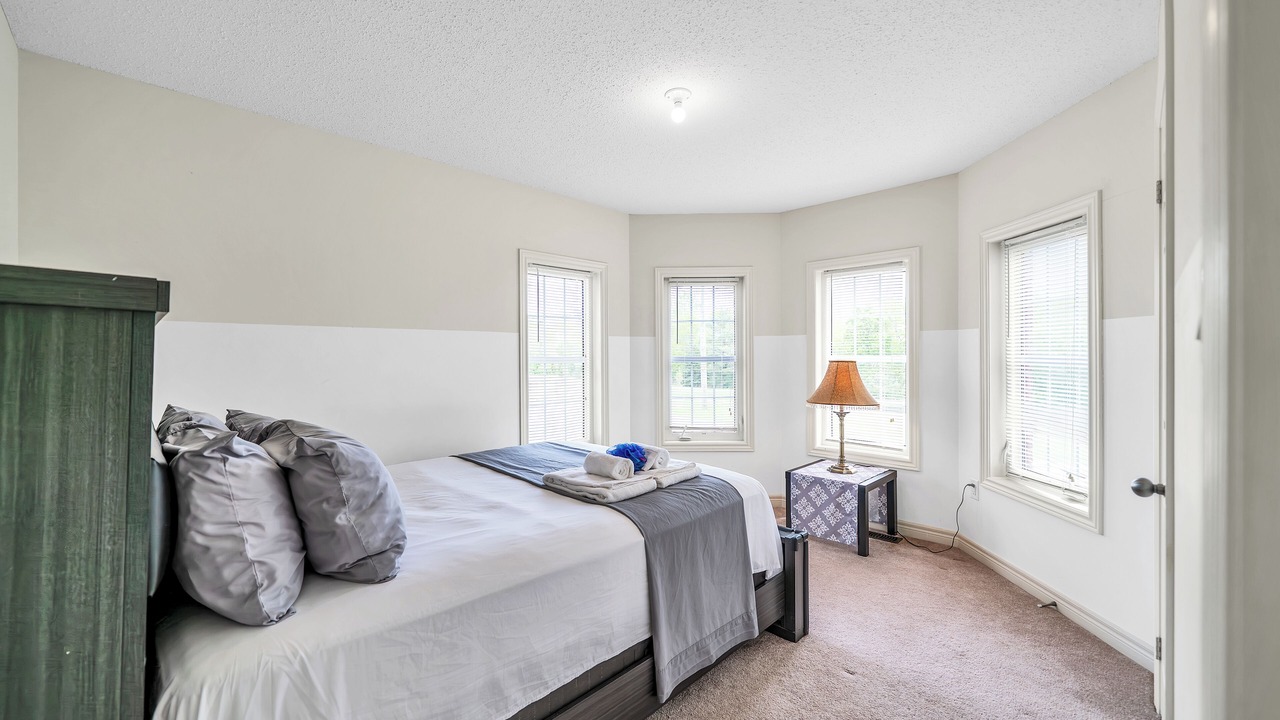 Photo of Bedroom in Ajax