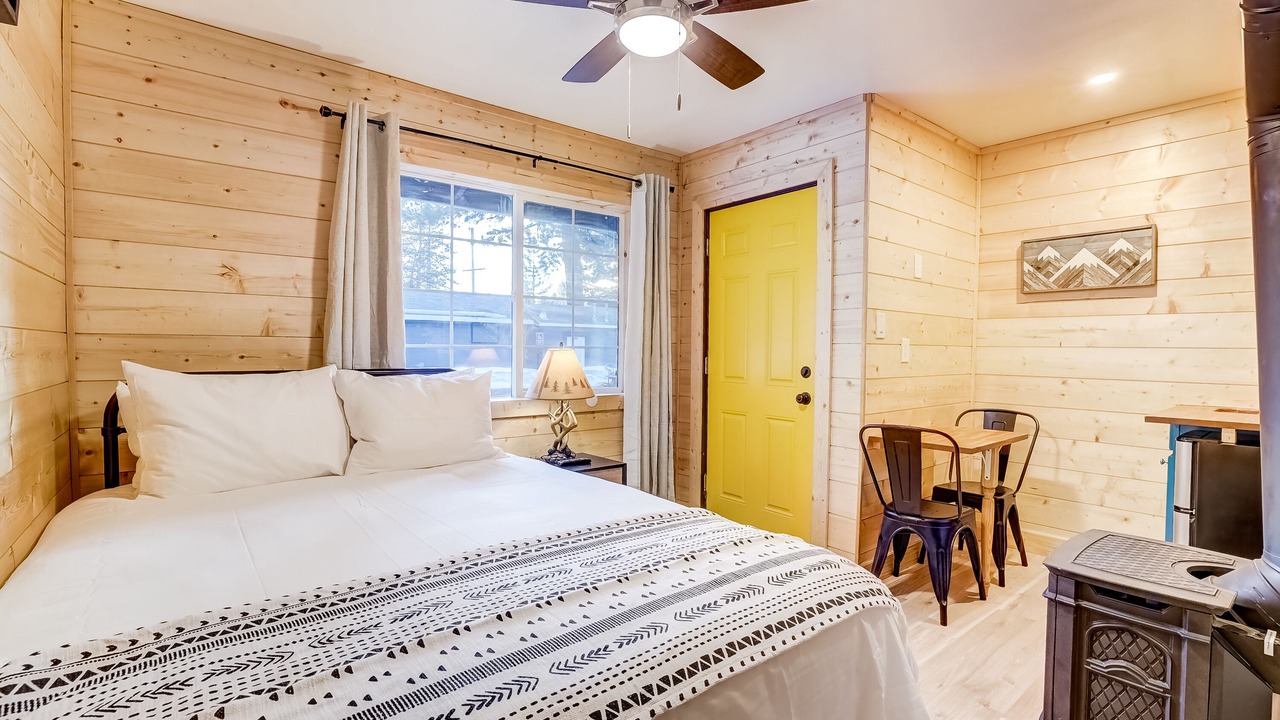 Photo of Bedroom in Sierra Tract