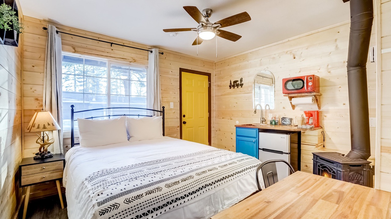 Photo of Bedroom in Sierra Tract