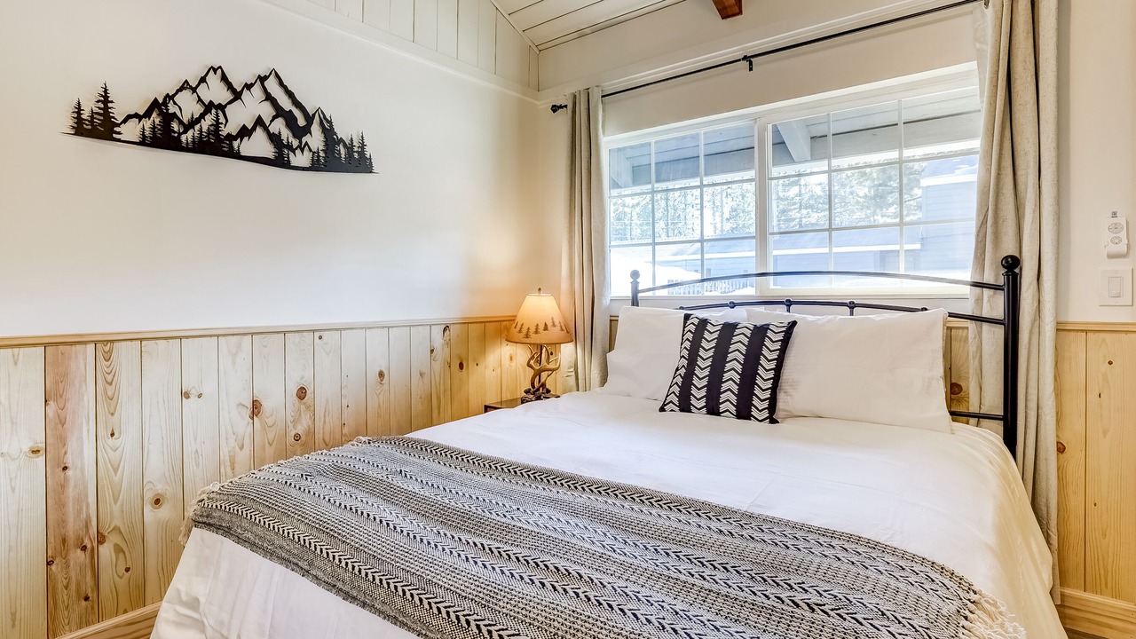Photo of Bedroom in Sierra Tract