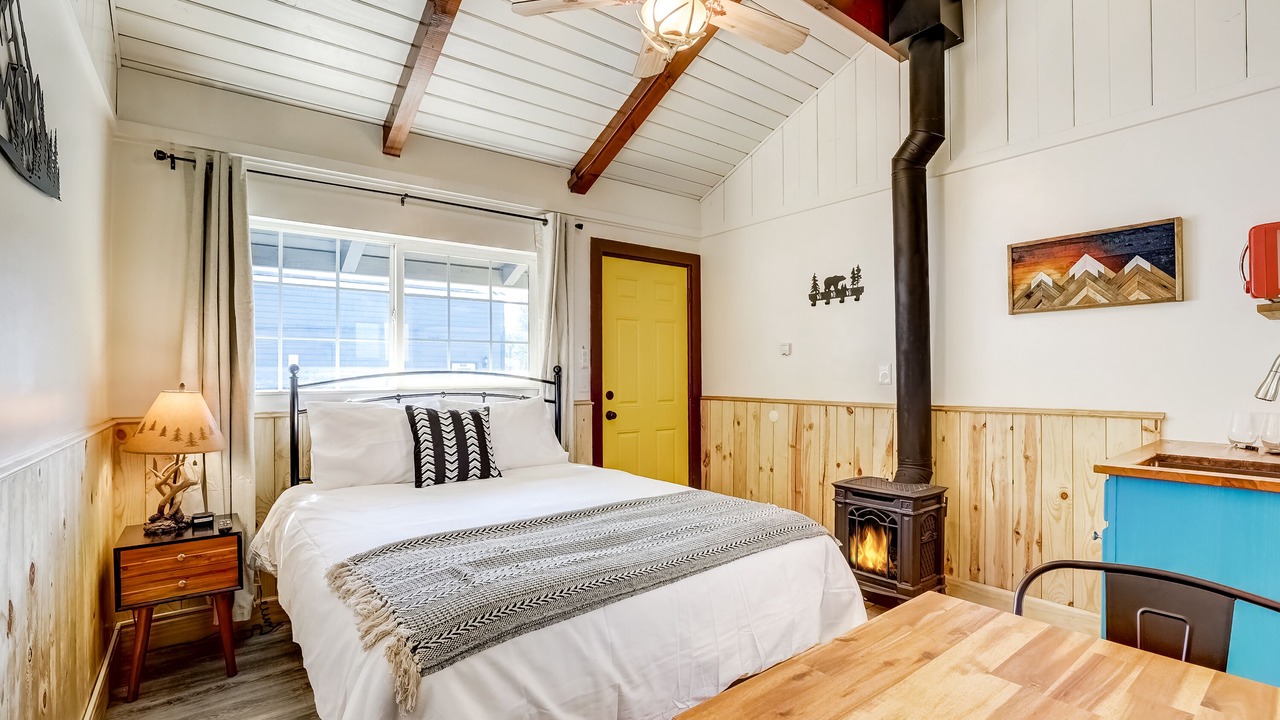 Photo of Bedroom in Sierra Tract