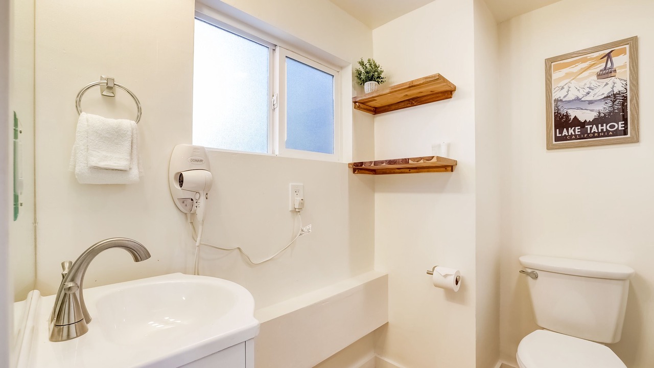 Photo of Bathroom in Sierra Tract