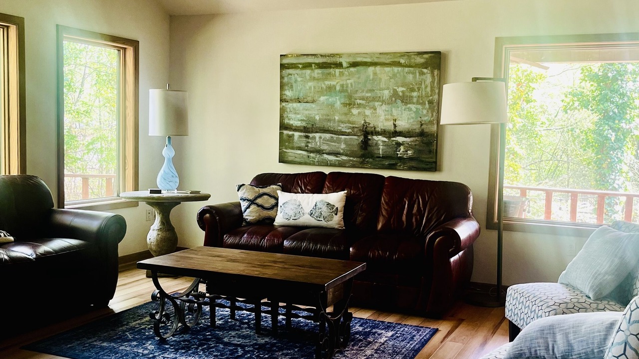 Photo of Livingroom in Tumbling Shoals
