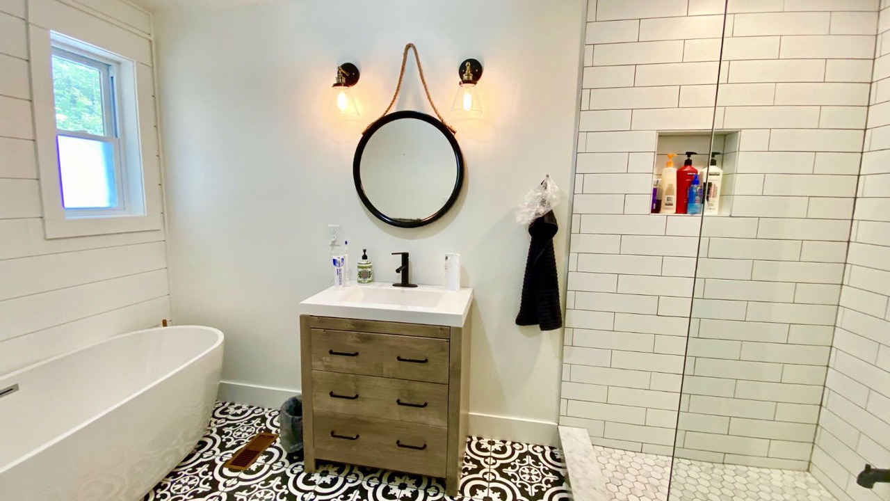 Photo of Bathroom in Cordova Mines
