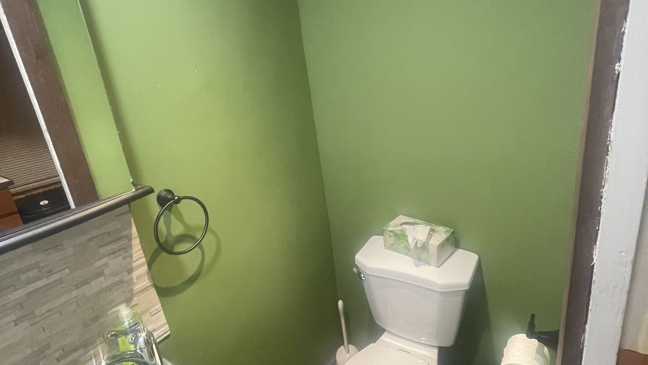 Photo of Bathroom in Banks Square