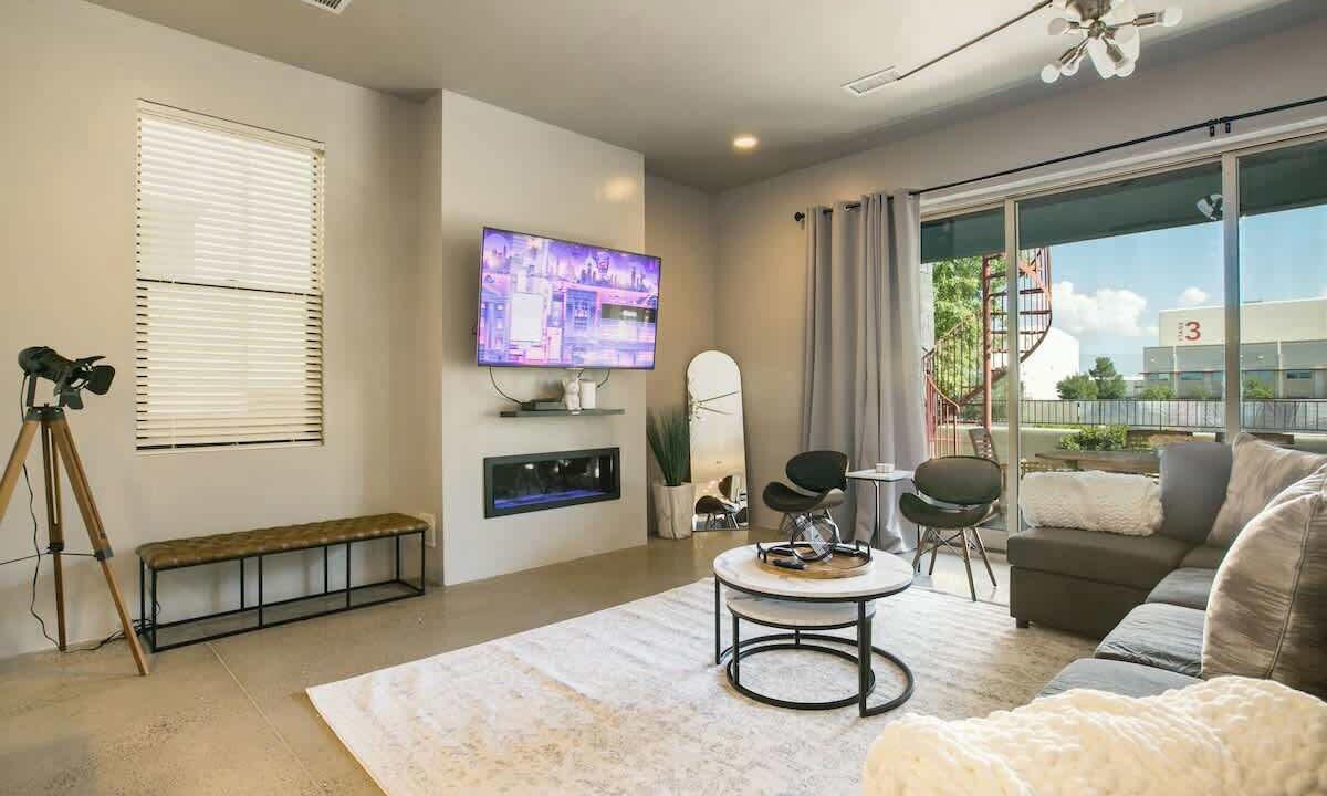 Photo of Livingroom in Mesa Del Sol Innovation Park