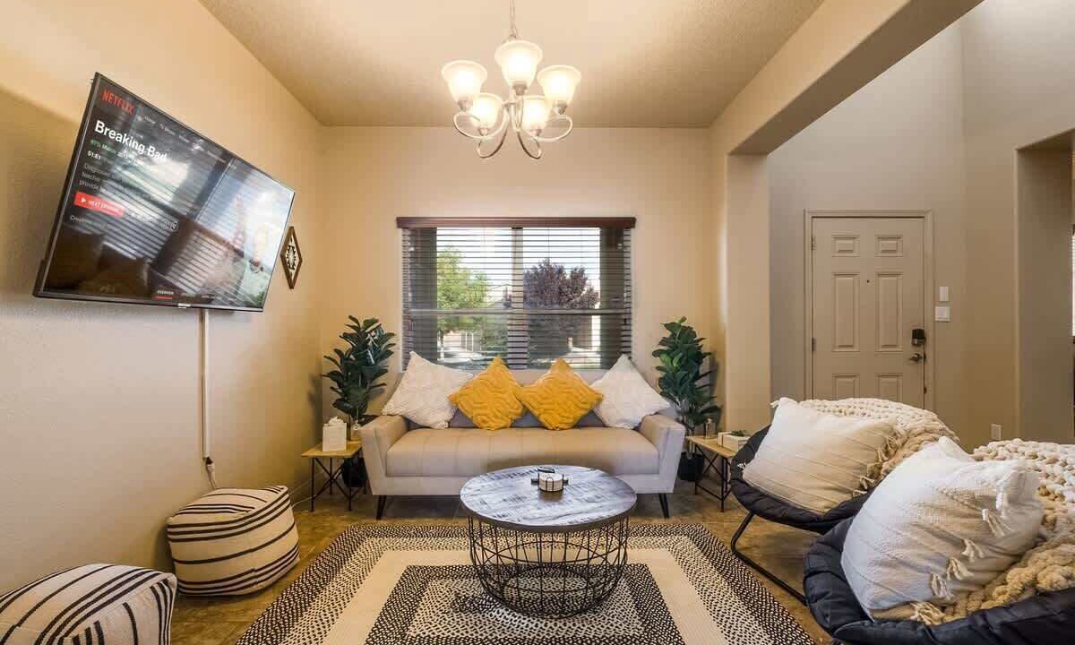 Photo of Livingroom in Mesa Del Sol Innovation Park