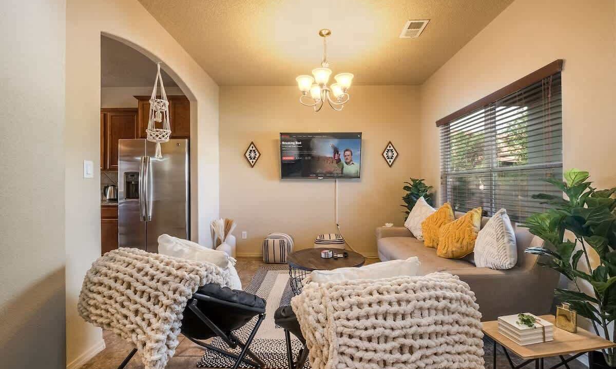 Photo of Livingroom in Mesa Del Sol Innovation Park