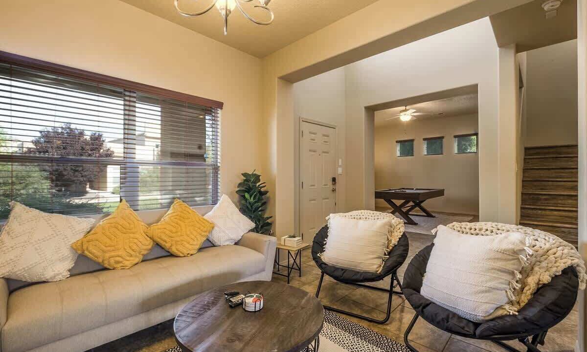 Photo of Livingroom in Mesa Del Sol Innovation Park