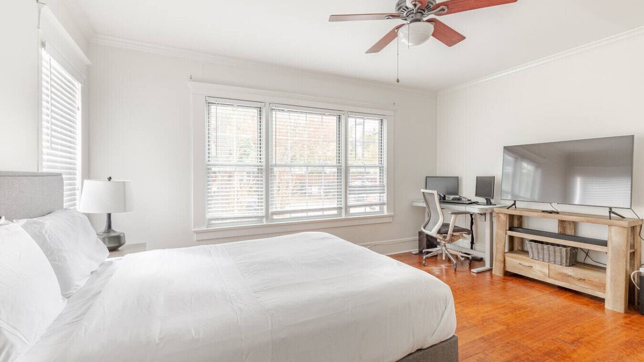 Photo of Bedroom in Oak Lawn