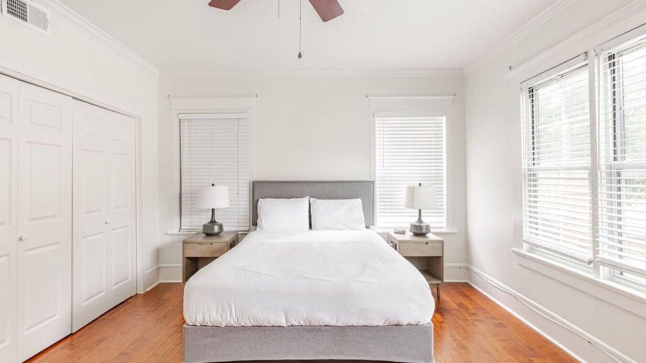 Photo of Bedroom in Oak Lawn