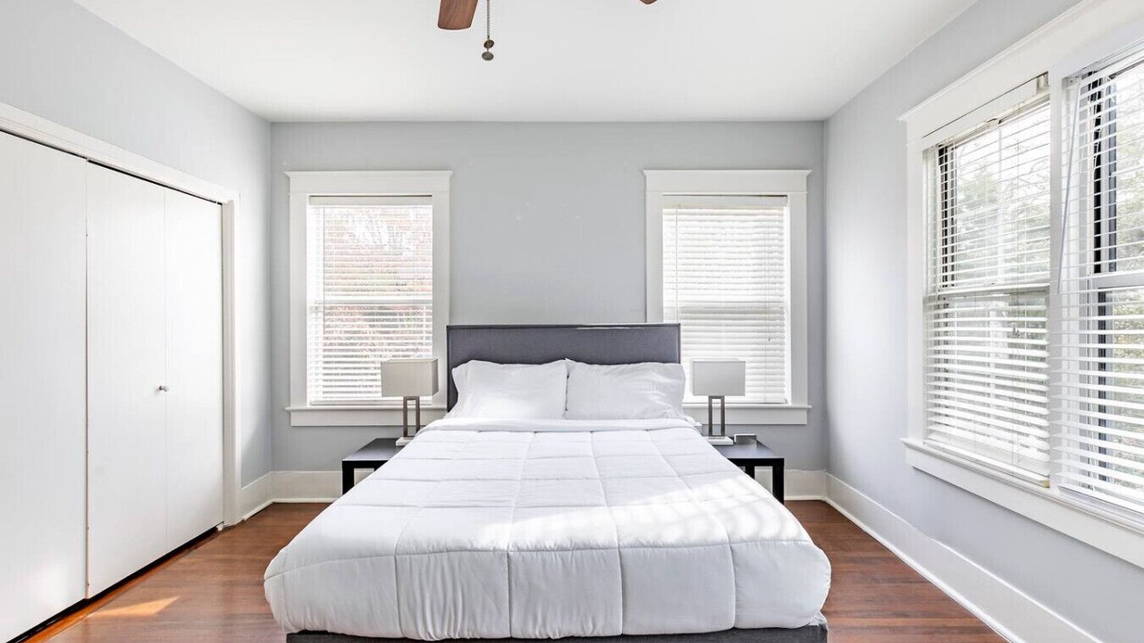Photo of Bedroom in Oak Lawn