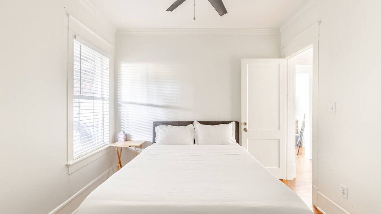 Photo of Bedroom in Oak Lawn
