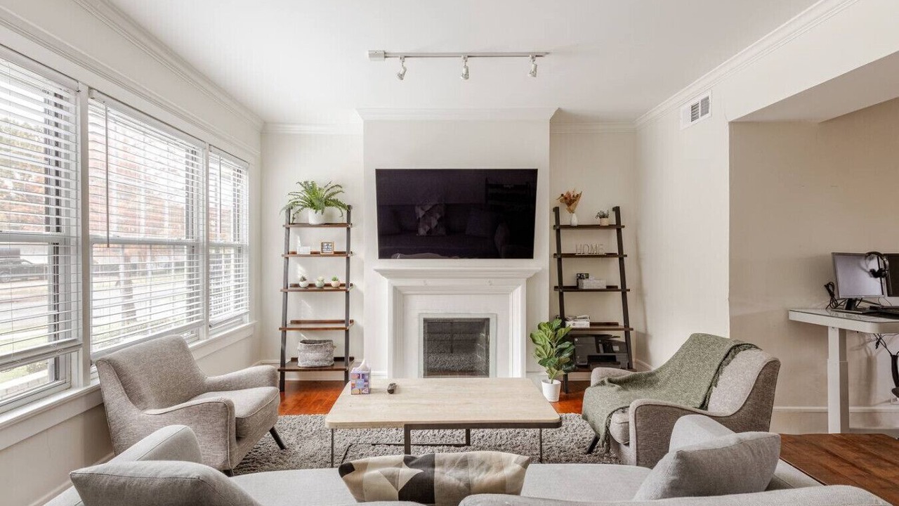 Photo of Livingroom in Oak Lawn