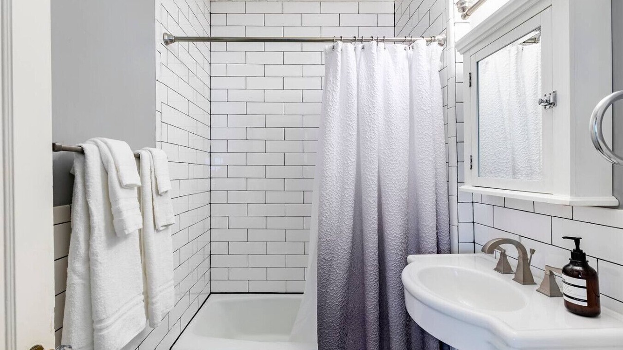 Photo of Bathroom in Oak Lawn