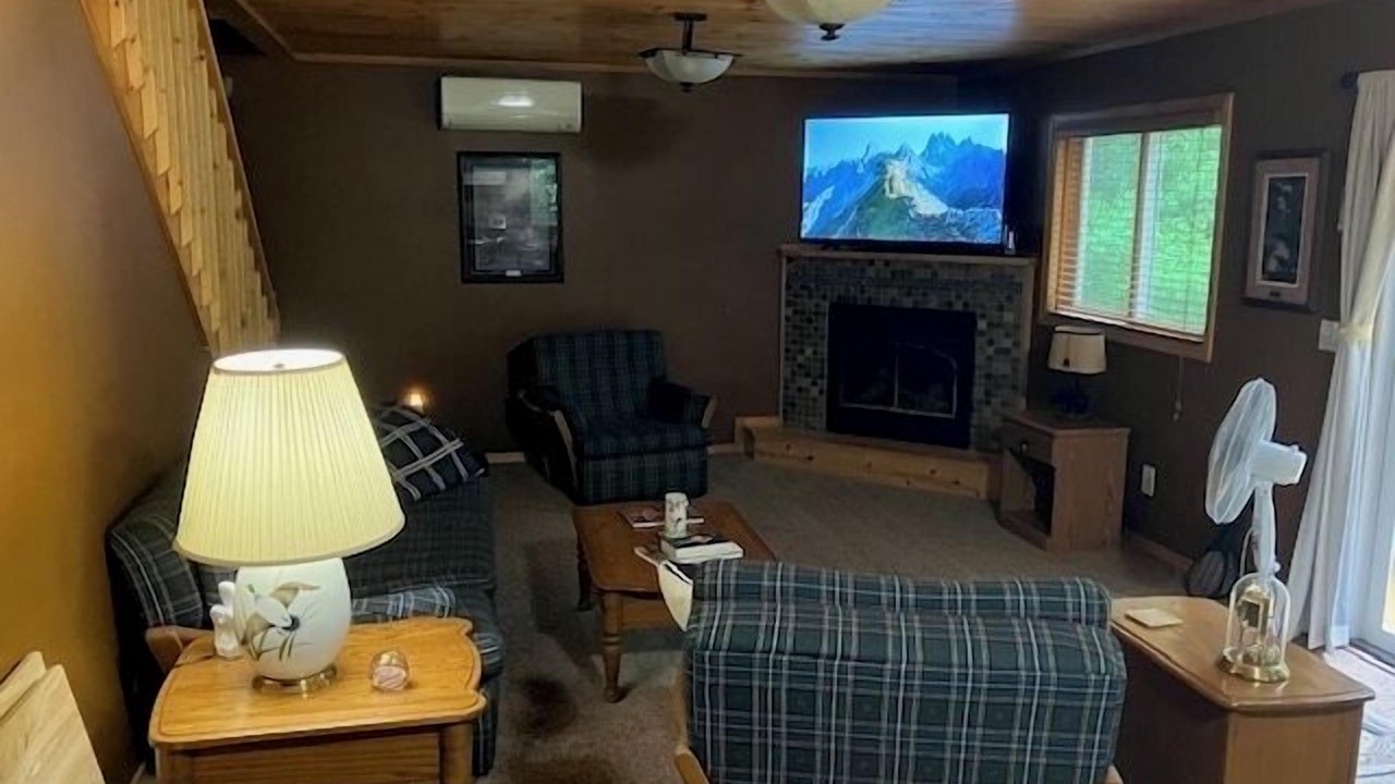 Photo of Livingroom in Pine City