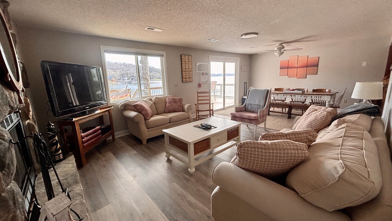Photo of Livingroom in Sunrise Beach