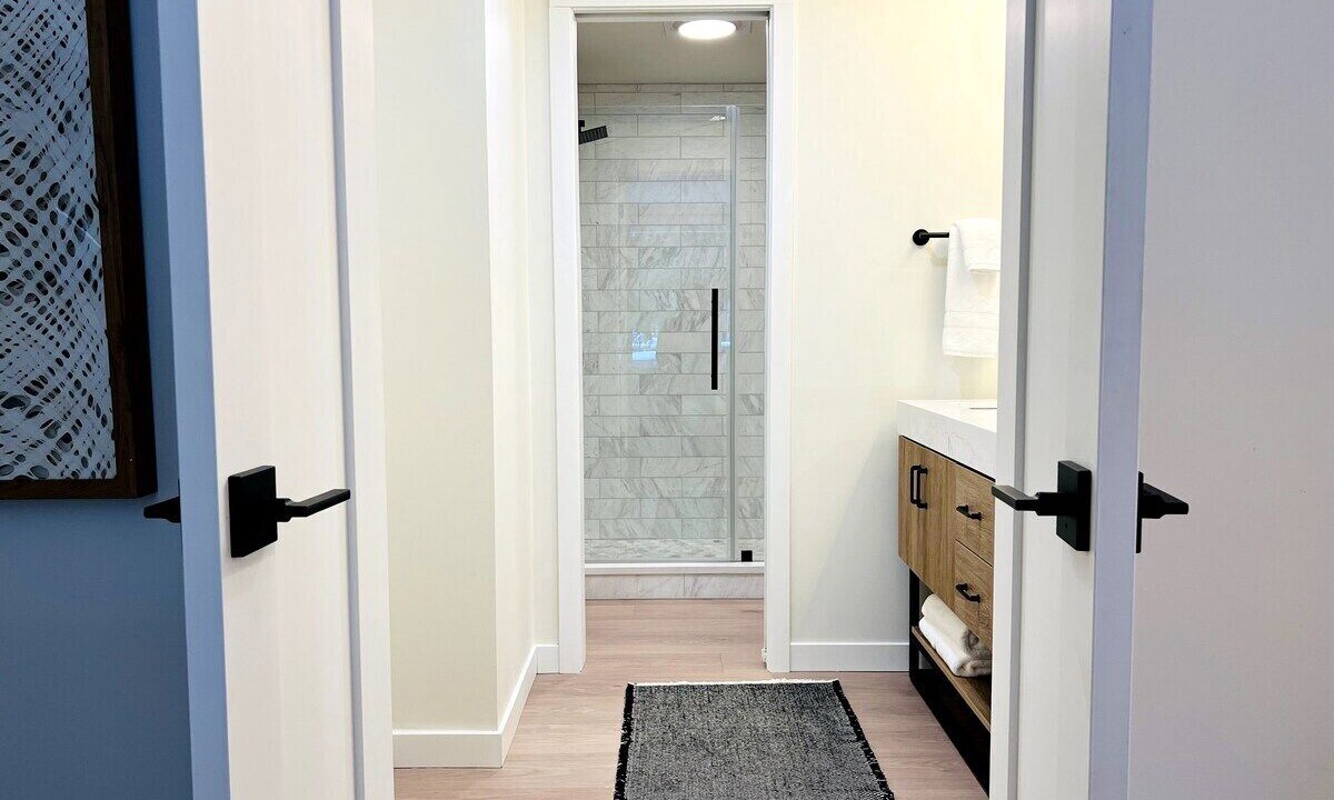 Photo of Bathroom in Tennis Village