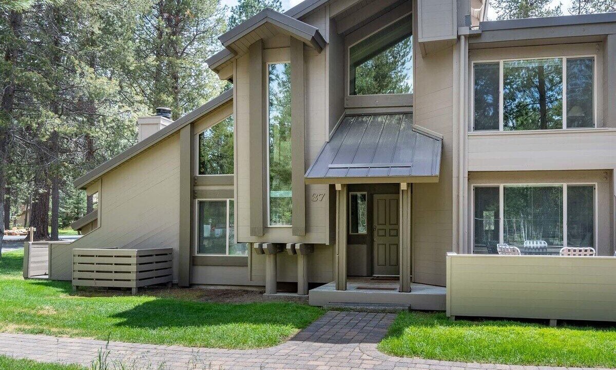 Photo of Others in Tennis Village