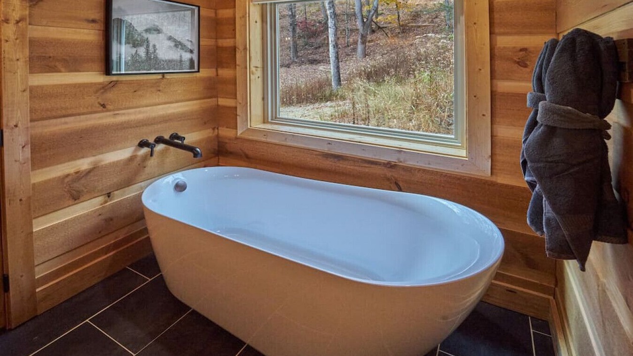 Photo of Bathroom in Wears Valley