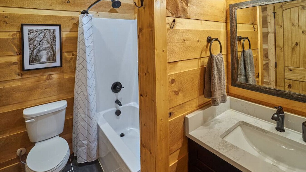 Photo of Bathroom in Wears Valley