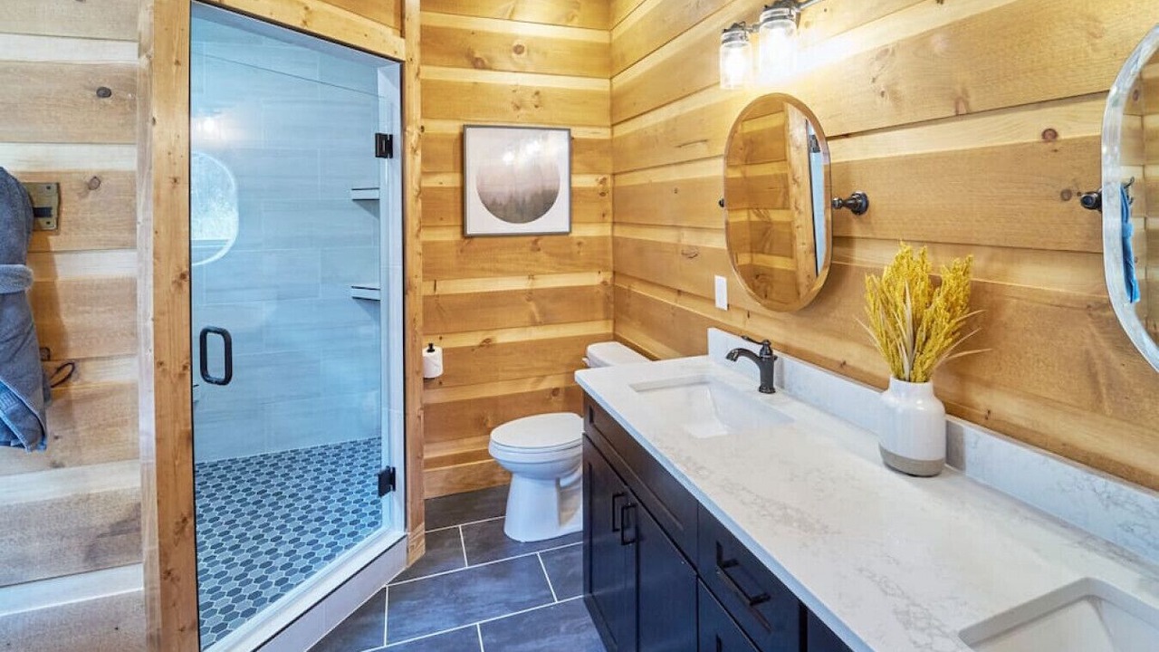 Photo of Bedroom in Wears Valley