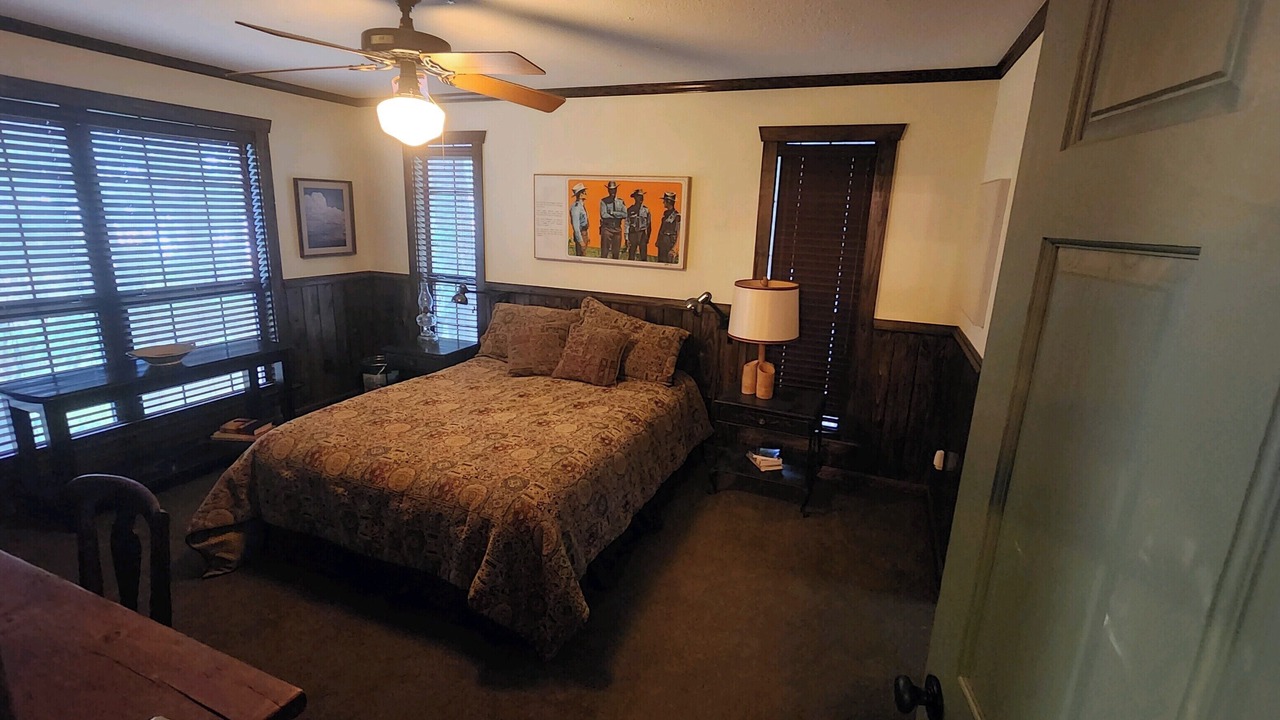 Photo of Bedroom in McLeod