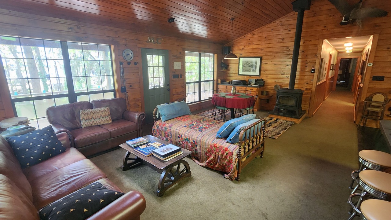 Photo of Livingroom in McLeod