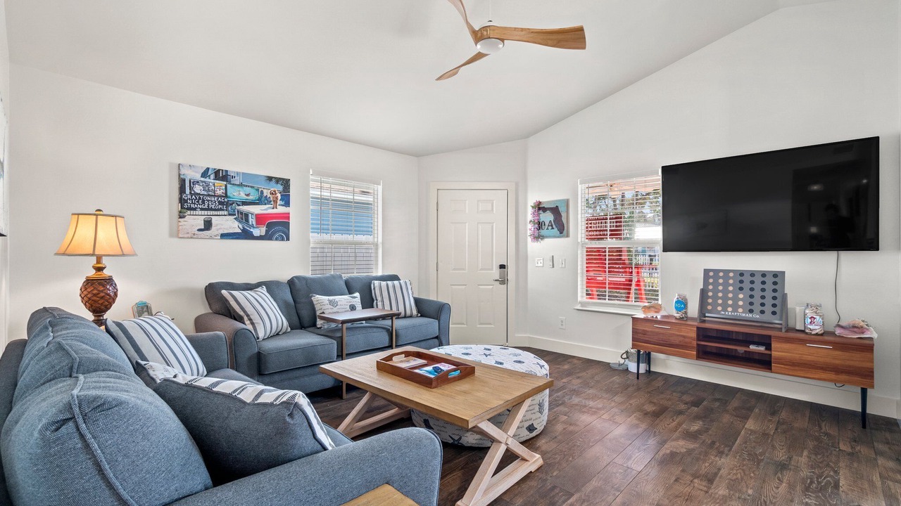 Photo of Livingroom in Riviera Beach