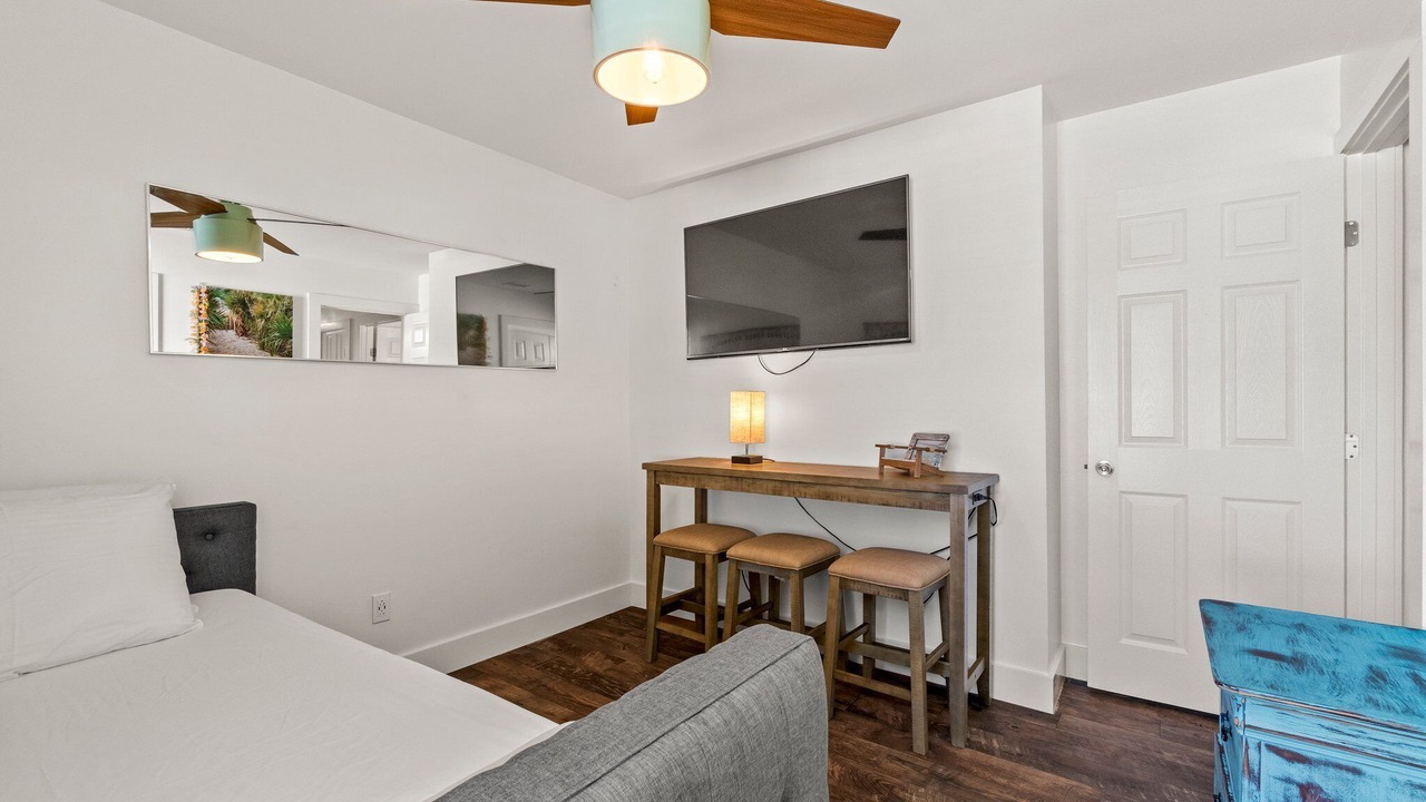 Photo of Bedroom in Riviera Beach