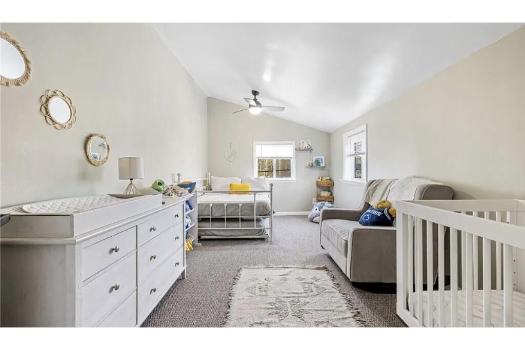 Photo of Bedroom in Lake View