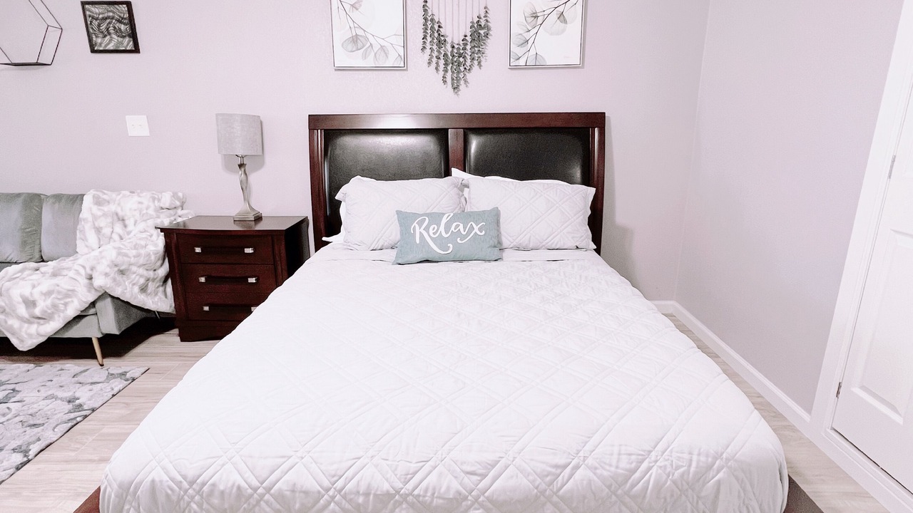 Photo of Bedroom in Orange