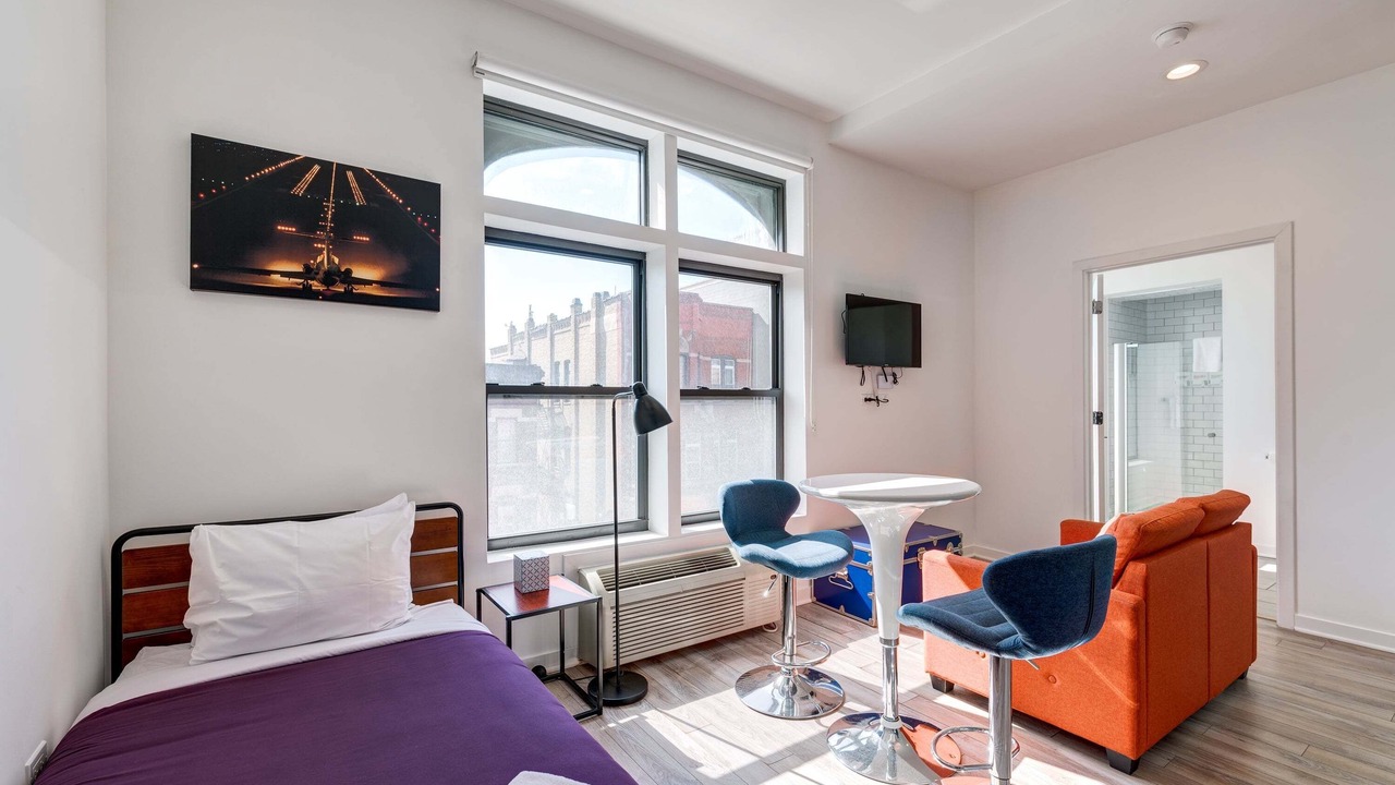 Photo of Bedroom in River West