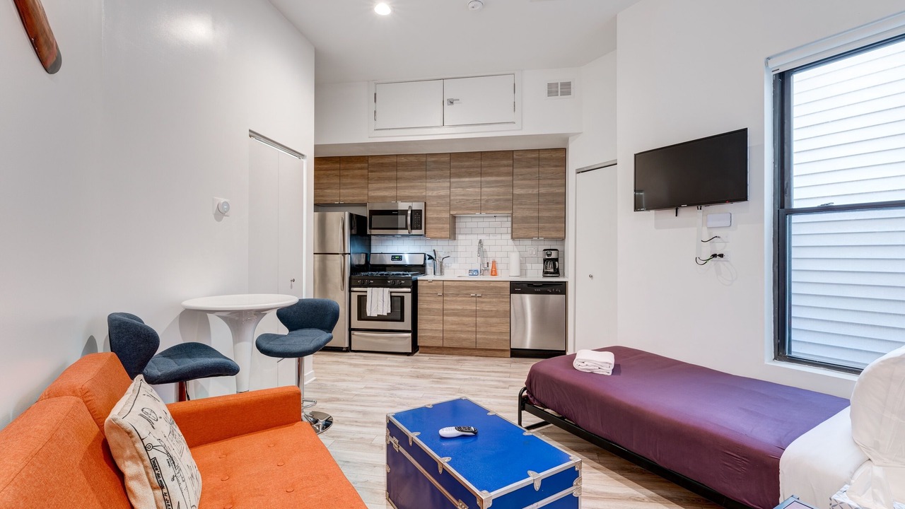 Photo of Livingroom in River West