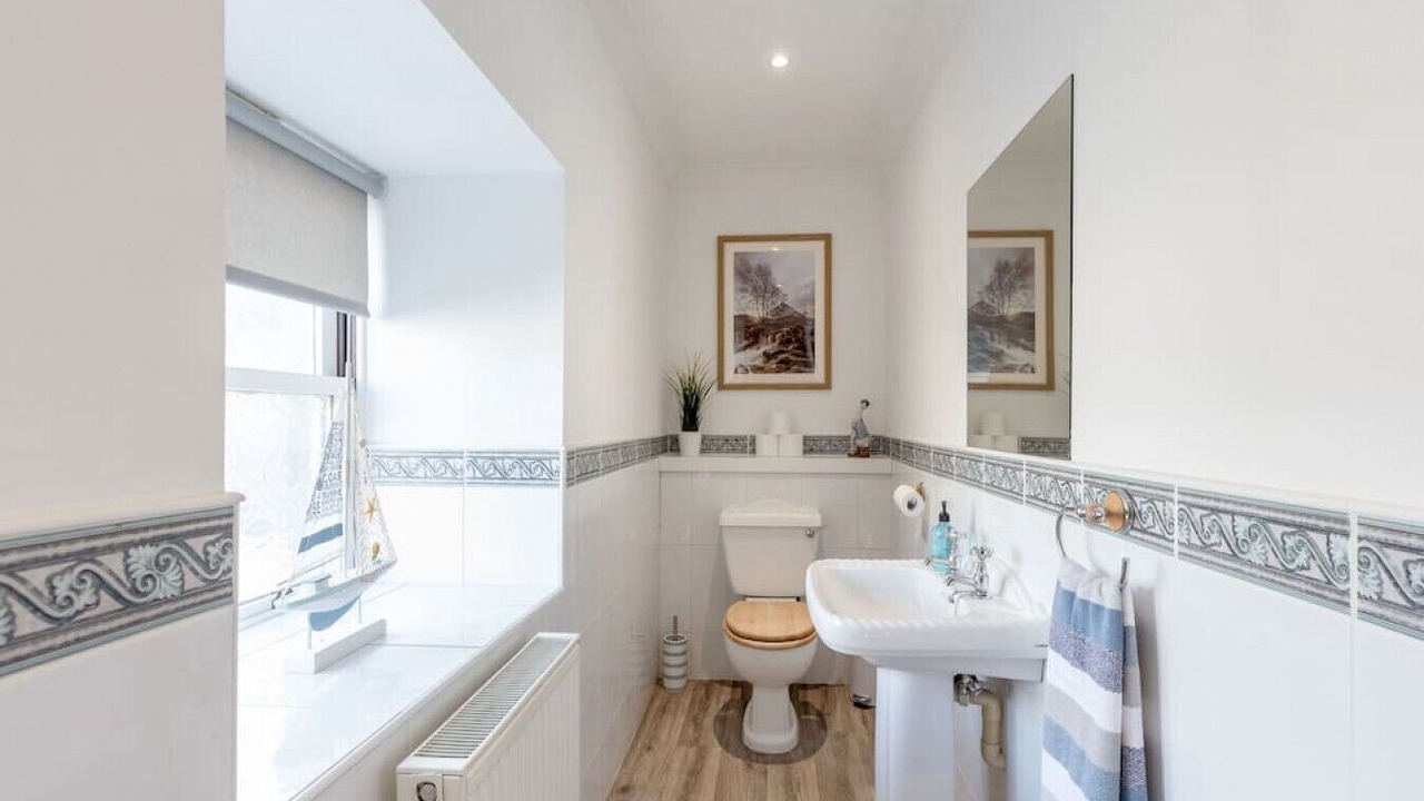 Photo of Bathroom in Rosyth