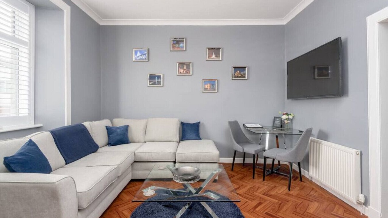 Photo of Livingroom in Dunfermline