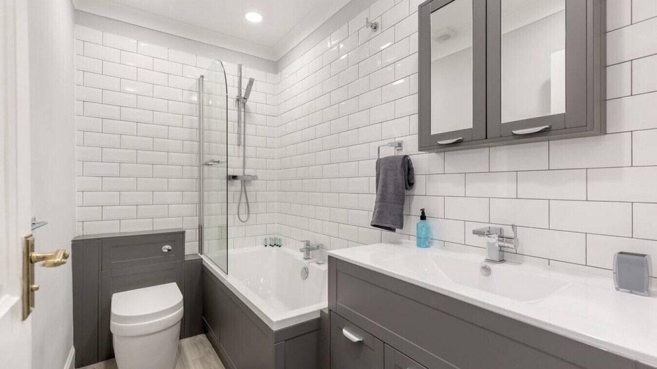 Photo of Bathroom in St Leonards