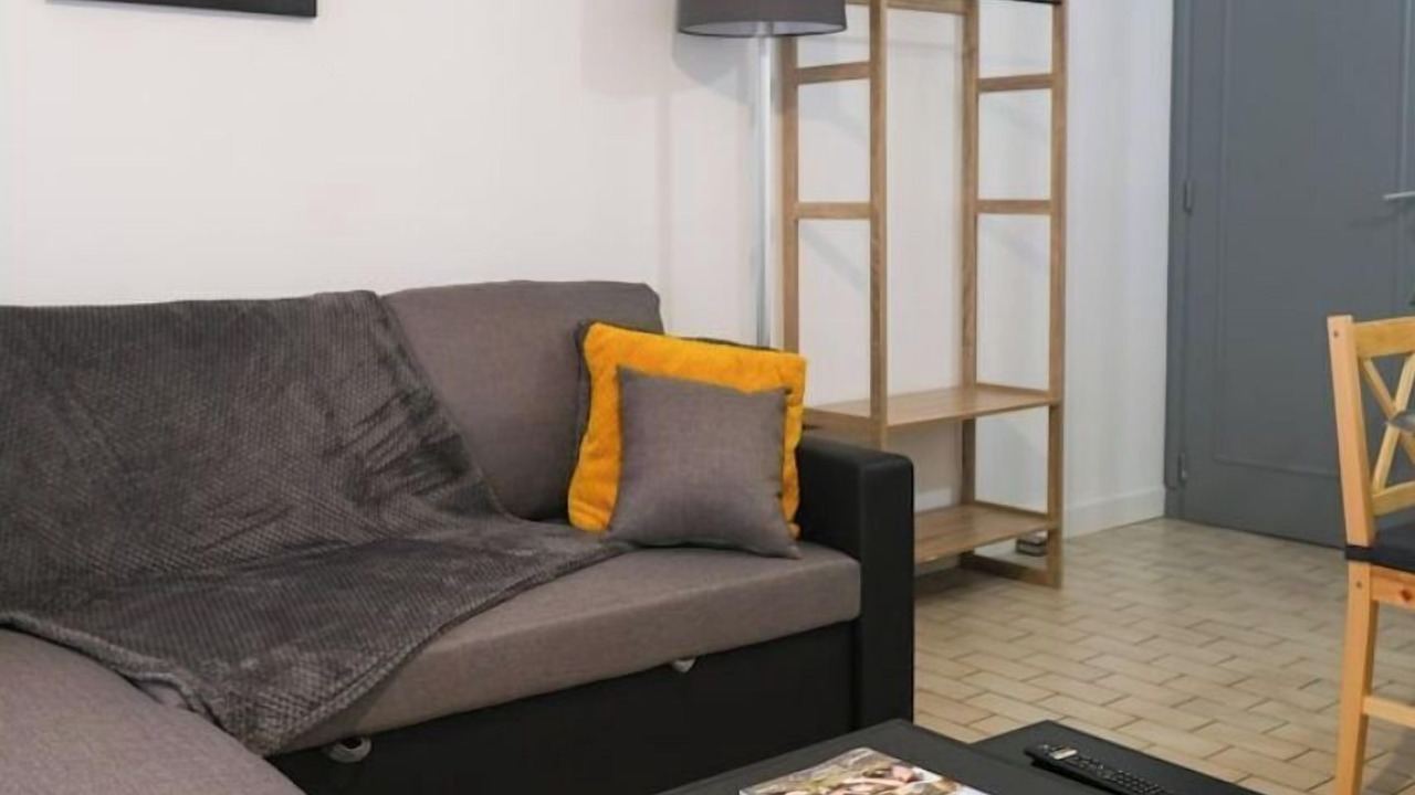 Photo of Livingroom in Lens