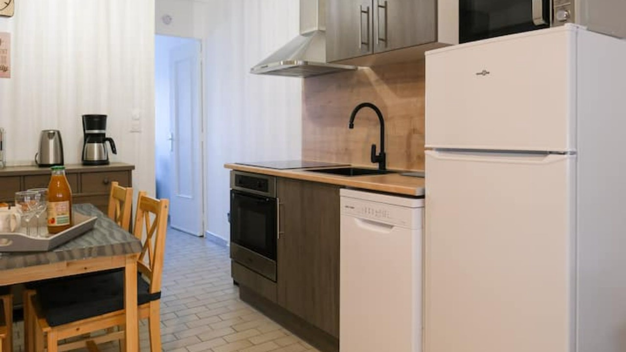 Photo of Kitchen in Lens
