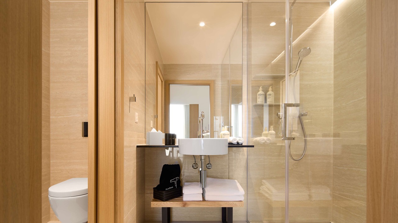 Photo of Bathroom in Vernier