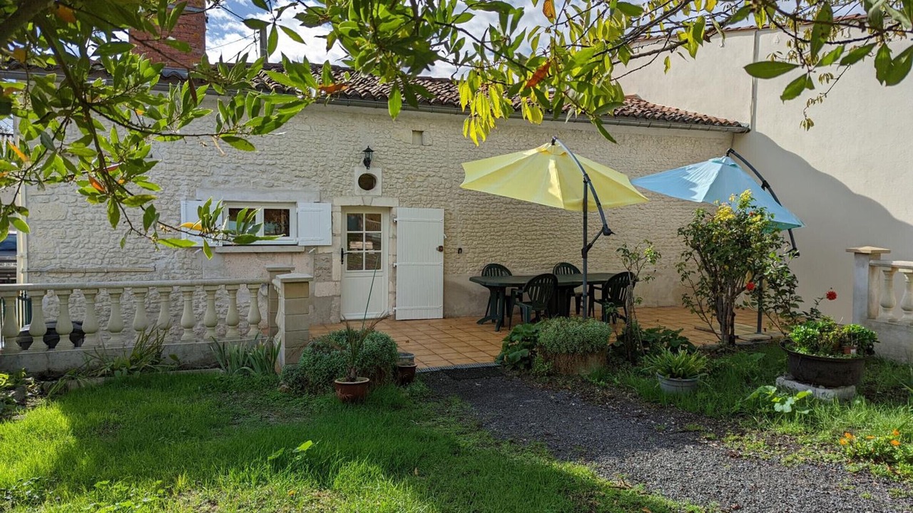 Photo of Outdoor in Barret