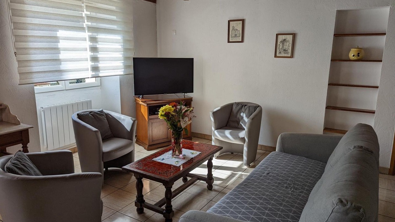 Photo of Livingroom in Barret