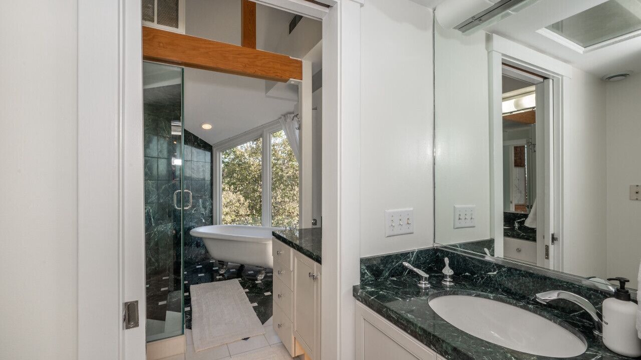 Photo of Bathroom in Mount Adams