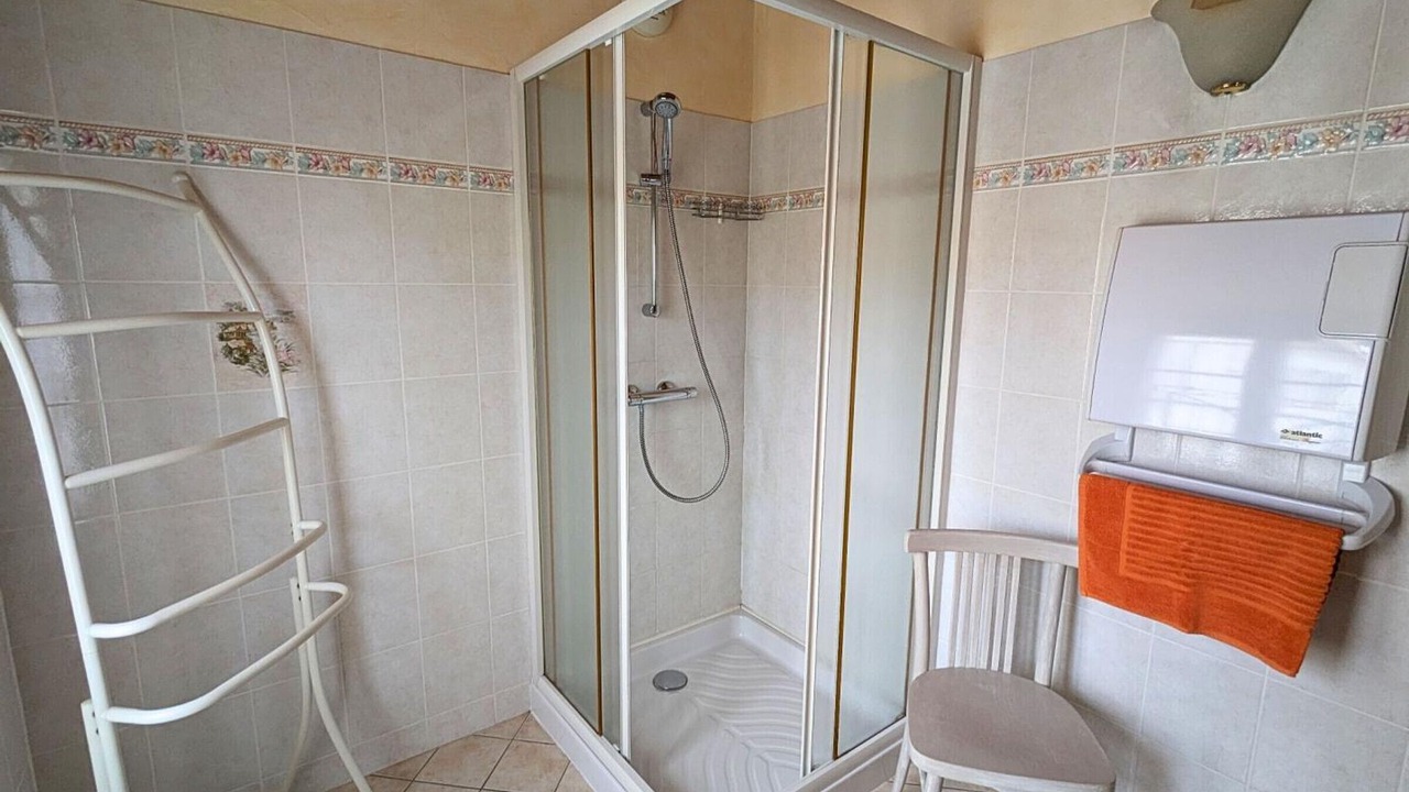 Photo of Bathroom in Saint-Genis-d'Hiersac
