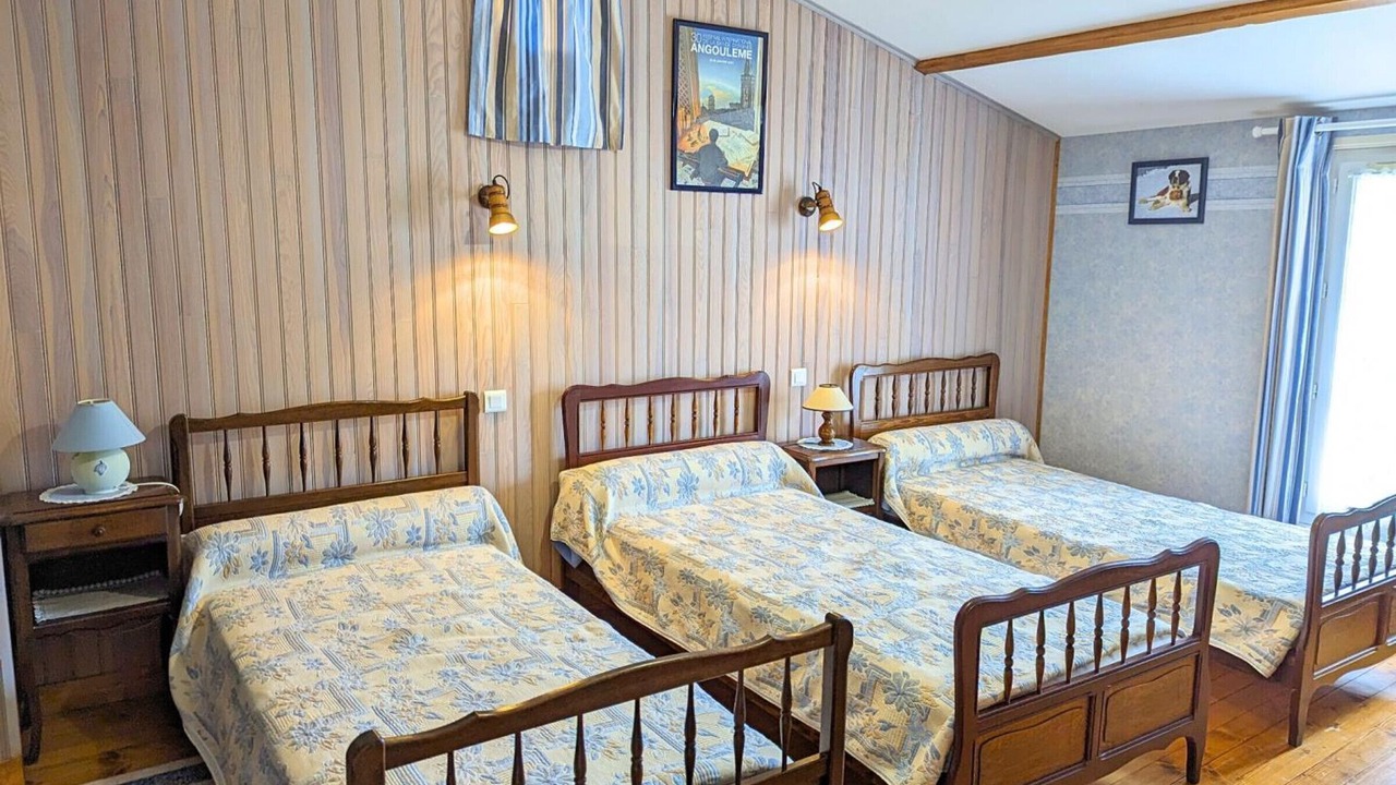 Photo of Bedroom in Saint-Genis-d'Hiersac