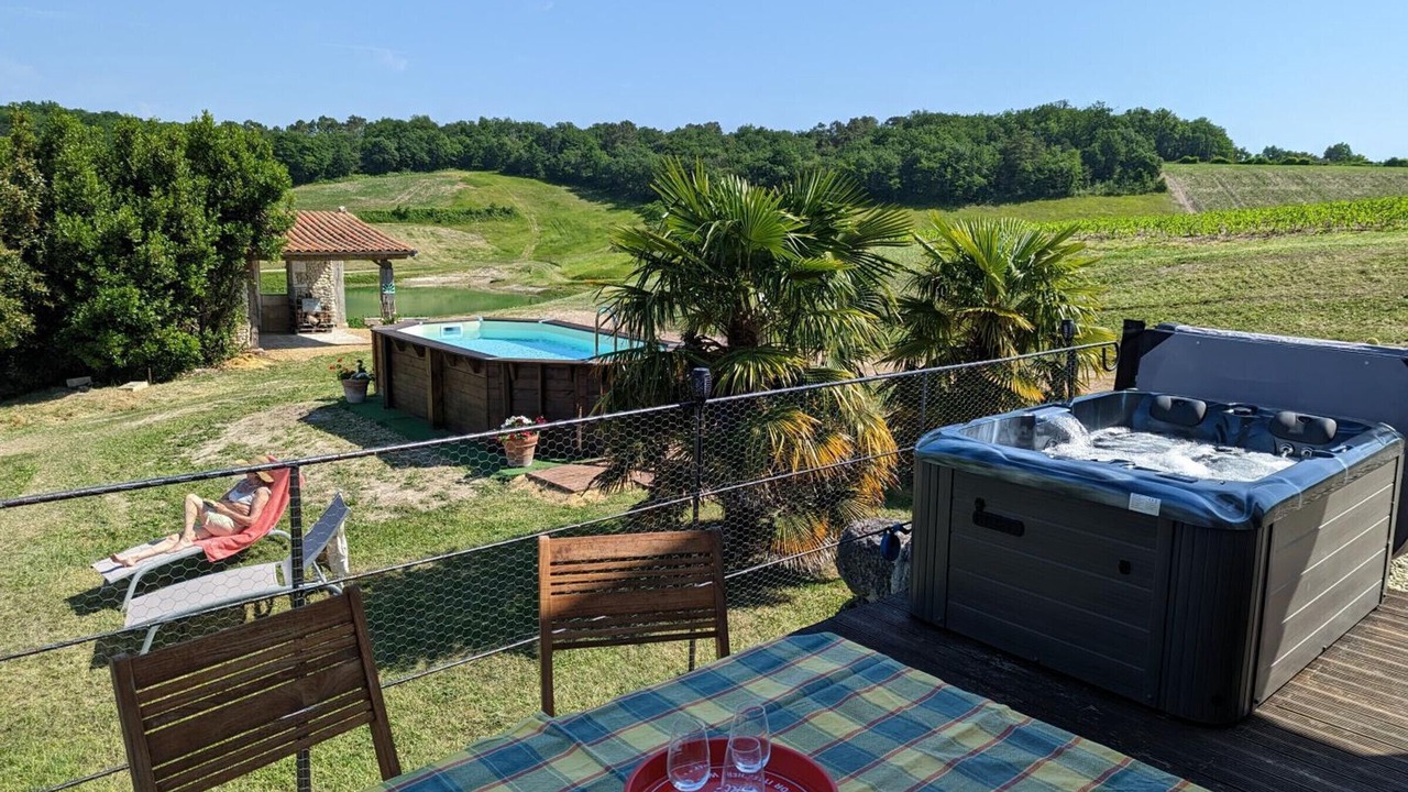 Photo of Outdoor in Montignac-le-Coq